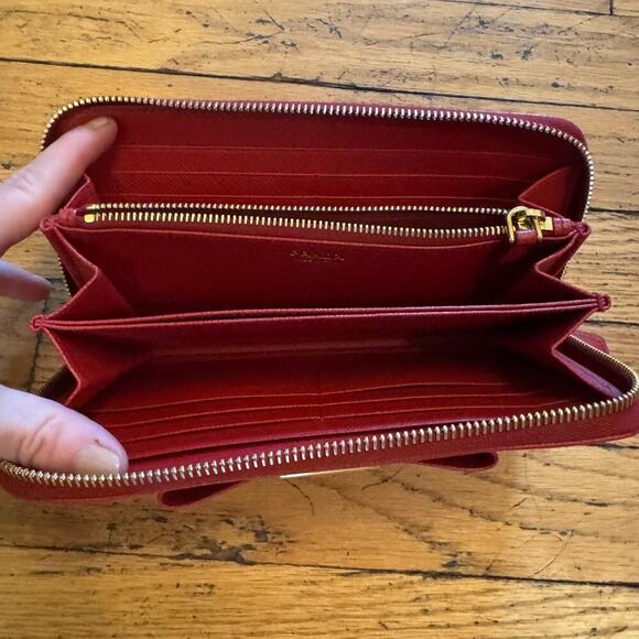 Prada Saffiano Bow Zip Around Continental Red Wallet GHW - Picture 8 of 11